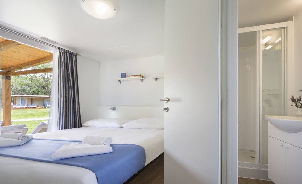 Kamp Polari, Rovinj I Uživajte u odmoru okruženi stoljetnim maslinama, borovim šumama i kristalno čistim morem u srcu Istre!