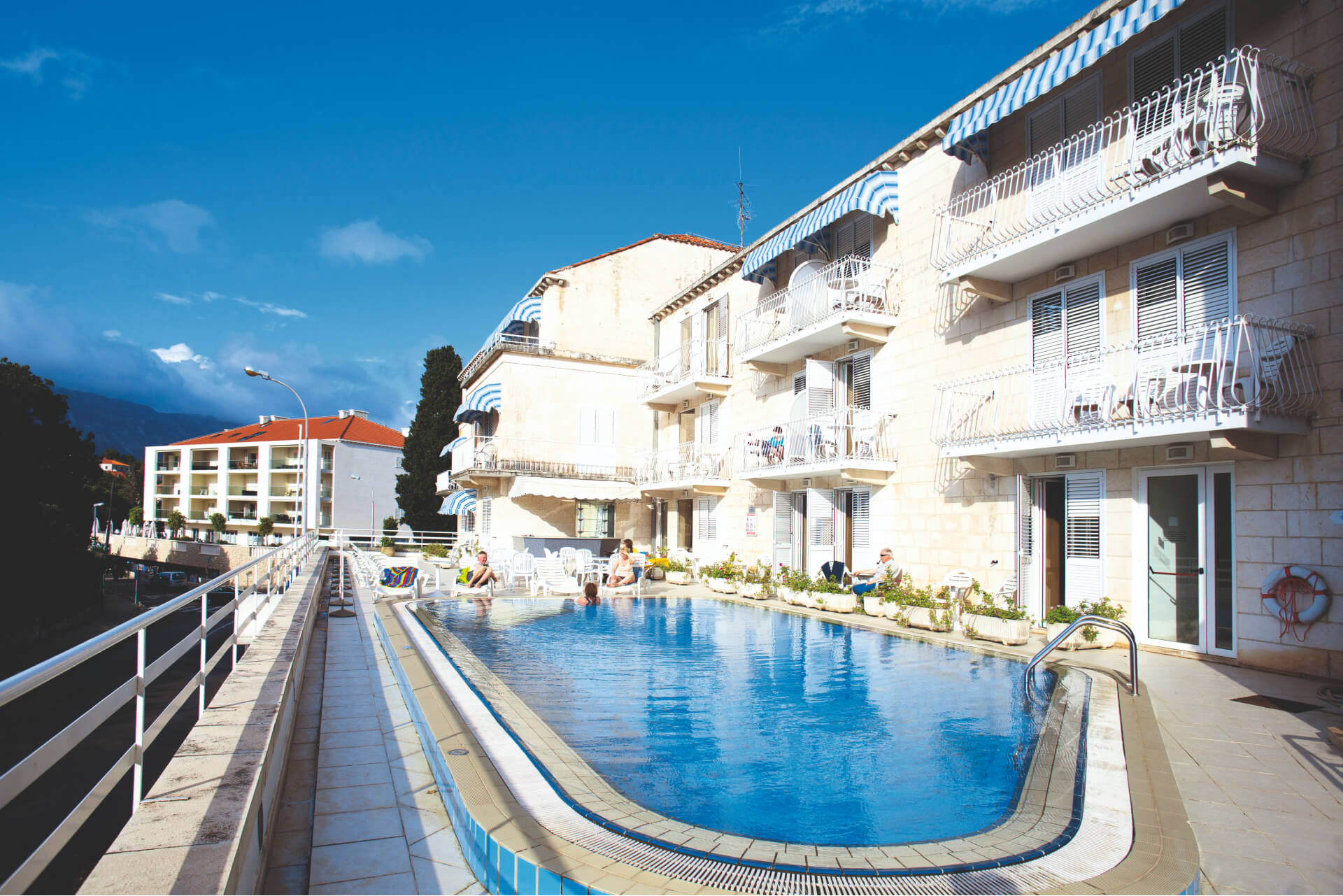 Hotel Komodor 3* – Otkrijte čari romantičnog odmora uz kristalno čisto more i bajkoviti pogled na Elafite, na poluotoku Lapad u Dubrovniku!