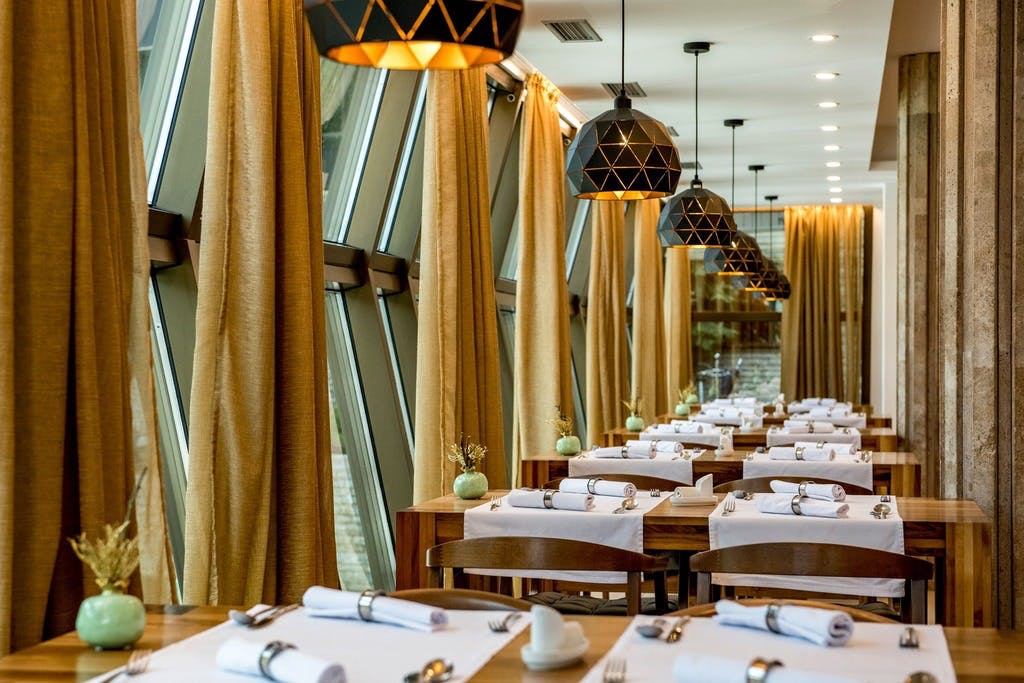 Otkrijte čari Vlašića uz boravak u Hotelu Blanca Resort & Spa 5*, mjestu gdje se luksuz, priroda i potpuna relaksacija savršeno spajaju!