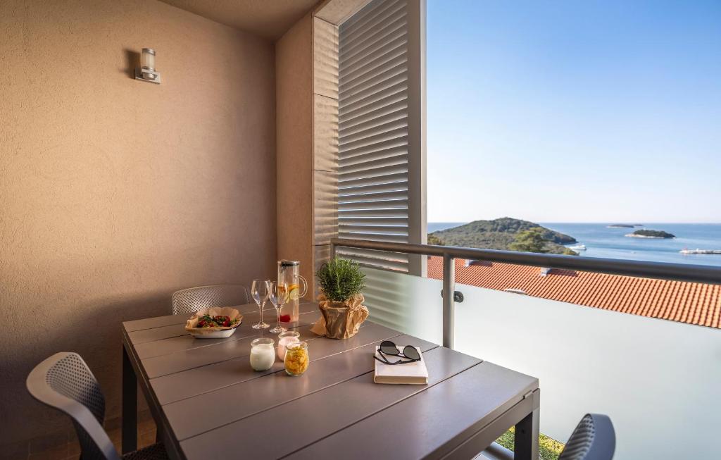 Otkrijte čarobni Resort Belvedere 4* u Vrsaru i prepustite se savršenom spoju mora, mira i uživanja u vašoj idiličnoj destinaciji za odmor!