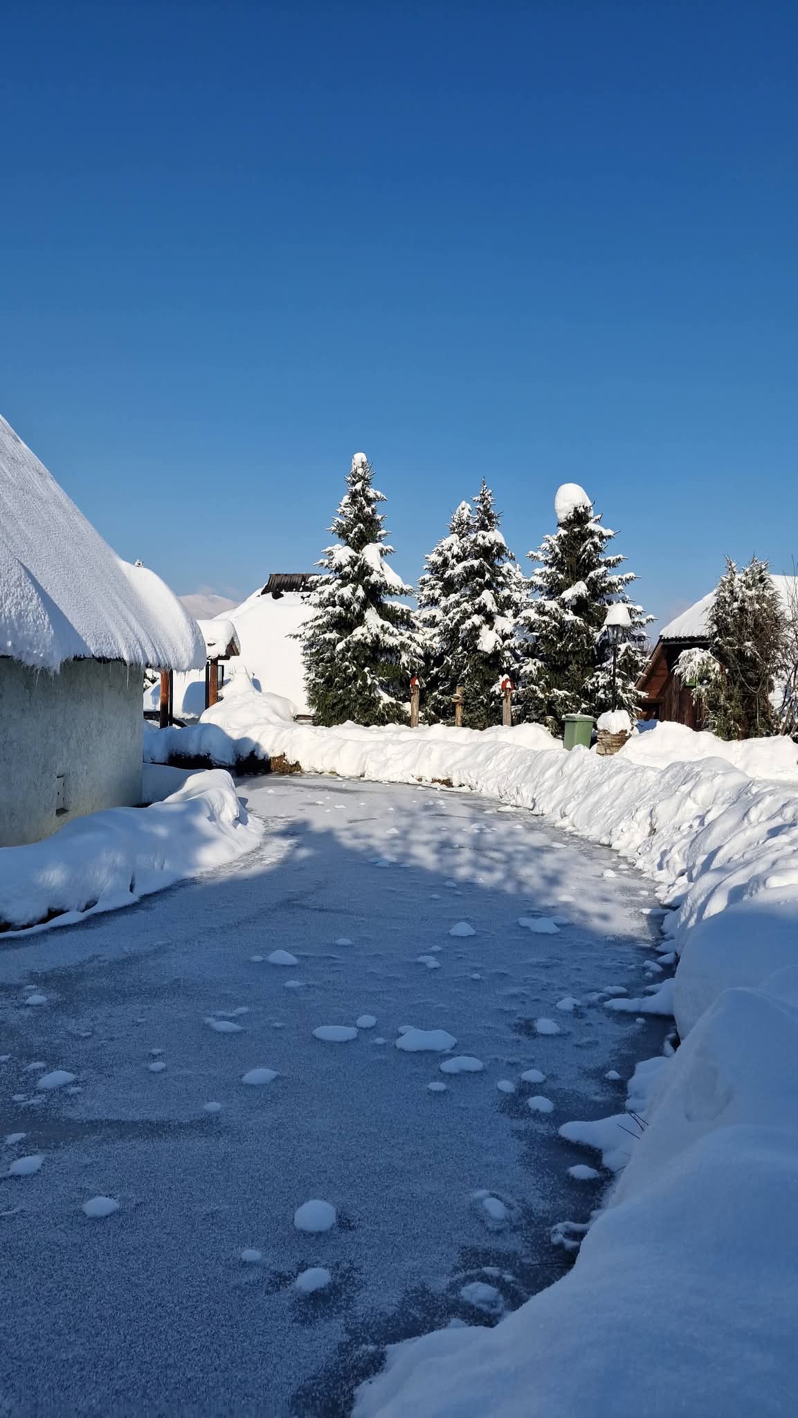 Doživite Turističko naselje Čardaci - mjesto gdje se priroda, mir i udobnost spajaju u nezaboravno iskustvo odmora!