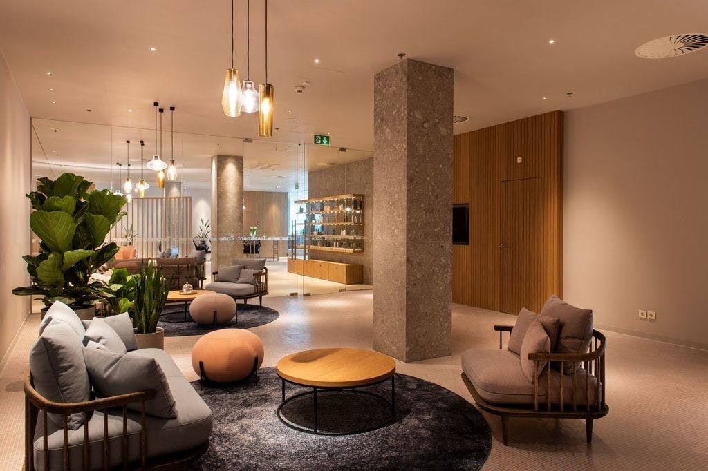 Radisson Blu Resort Split 5* – uživajte u vrhunskom luksuzu, raskošnom Wellness & Spa doživljaju i savršenom spoju elegancije, udobnosti i potpunog opuštanja!