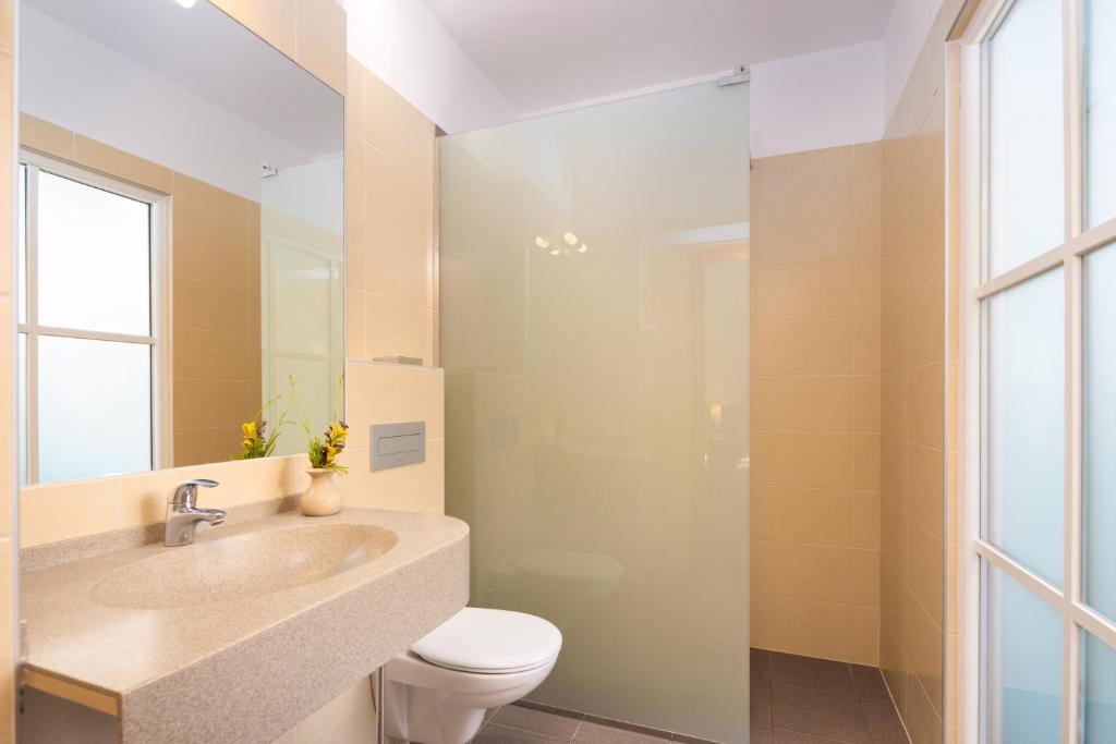 Doživite čaroliju Brača u Aminess Vival Velaris Resortu 4* – romantična atmosfera, mirisi Mediterana i nezaboravni morski doživljaji!