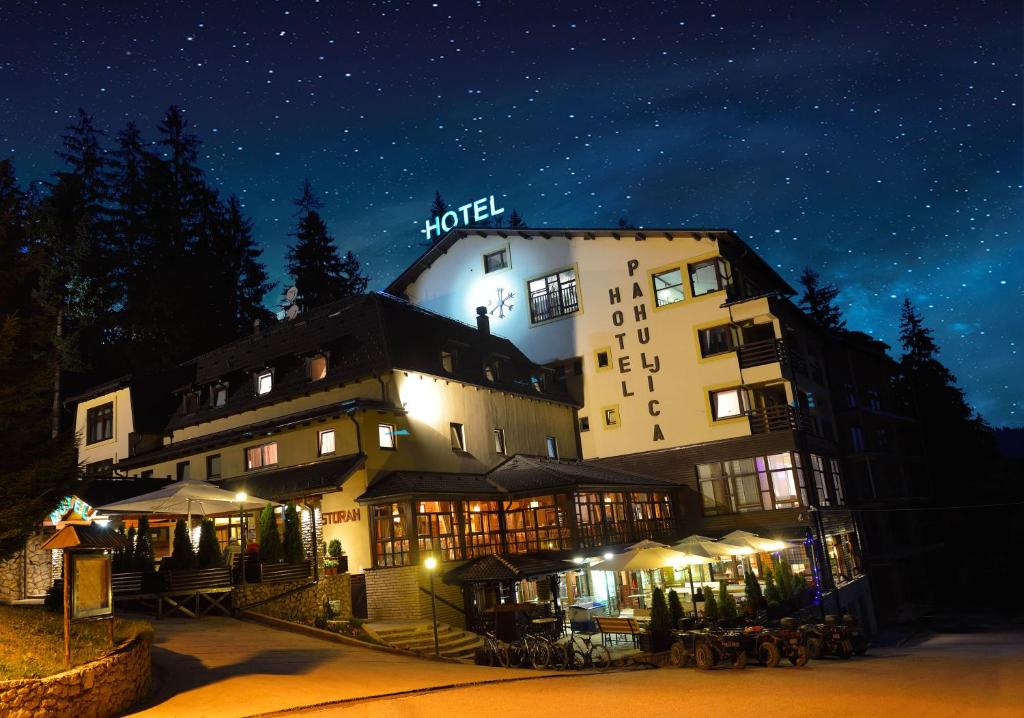 Zima na Vlašiću – savršen spoj prirodnog mira i luksuznog Wellness & Spa opuštanja u Hotelu Pahuljica 4*!