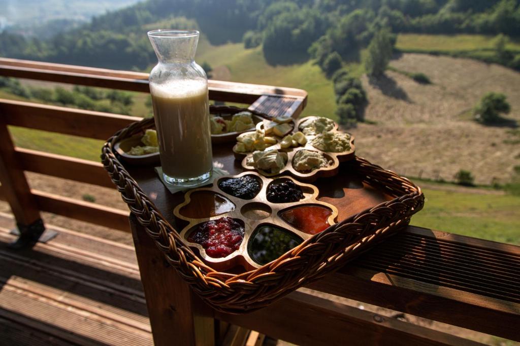 Otkrijte mjesto gdje priroda liječi, stres nestaje, a mir i ljepota netaknute prirode stvaraju nezaboravan doživljaj – Malak Farma!