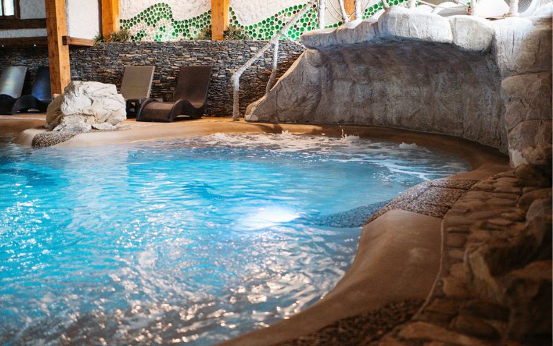 Doživite Turističko naselje Čardaci – oazu mira gdje se priroda, arhitektura i gostoprimstvo spajaju u savršen bijeg od svakodnevice!