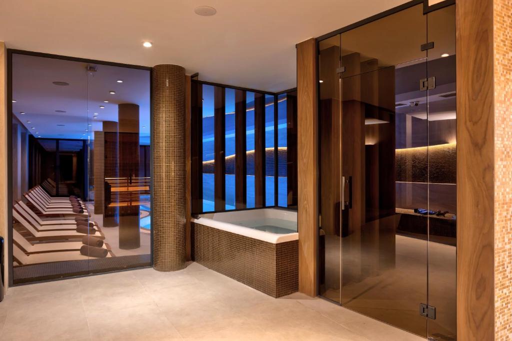 Posjetite skriveni dragulj smješten u srcu planina i doživite ljepotu prirode uz čaroban Wellness & Spa odmor u Bijele Vode - Spa & Nature Hotel, Kozara!