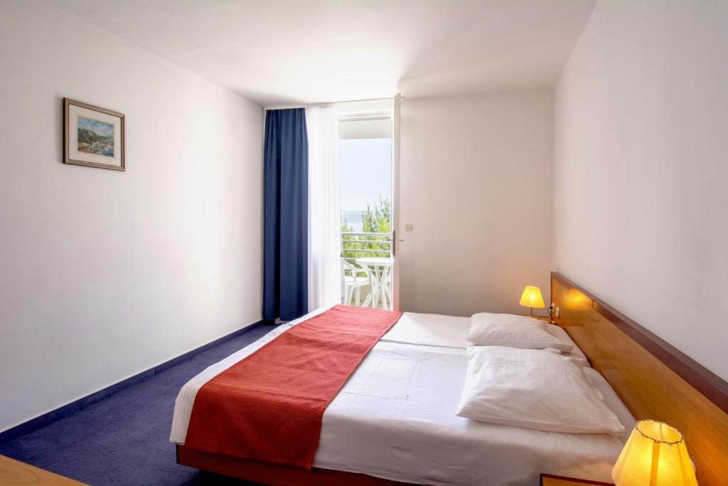 Sagitta All Inclusive Holiday Resort 3* | Prepustite se čarima Jadrana uz kristalno čisto more, mediteranski ambijent i bezbrižne trenutke ispunjene odmorom i uživanjem!