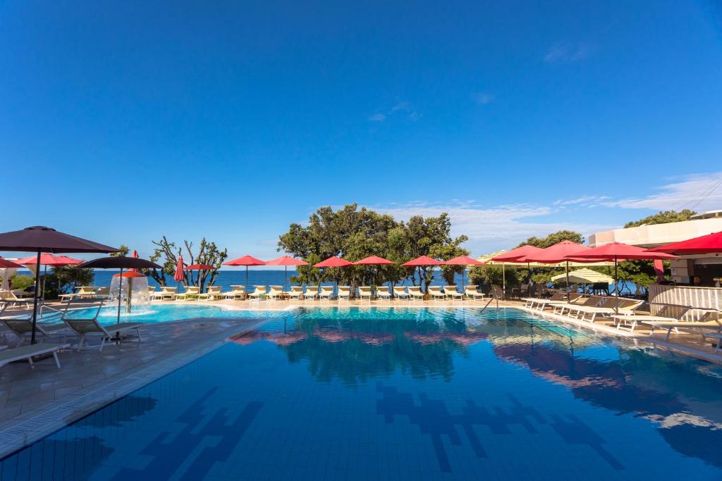 Otkrijte čari Paga | Uživajte u odmoru uz All Inclusive uslugu, moderan komfor i vrhunsku udobnost u Hotelu La Luna 4*!