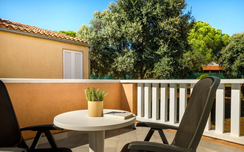 Turističko naselje Amarin 4* I Prepustite se miru i luksuzu odmora uz bazen s panoramskim pogledom na prelijepi Rovinj!