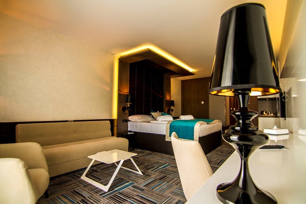 Doživite mir, luksuz i potpuni odmor u srcu Sarajeva – Wellness & Spa oaza Hotela Hills 5* Congress & Termal Spa Resort*!