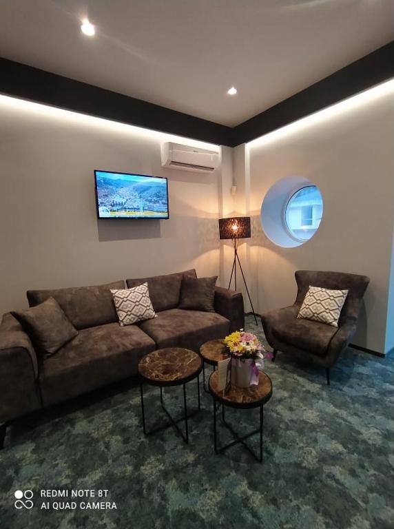 Hotel Stolac 4* – otkrijte čaroliju odmora u slikovitom ambijentu gdje se priroda i bogata historija susreću u savršenoj harmoniji, stvarajući idealno mjesto za opuštanje!