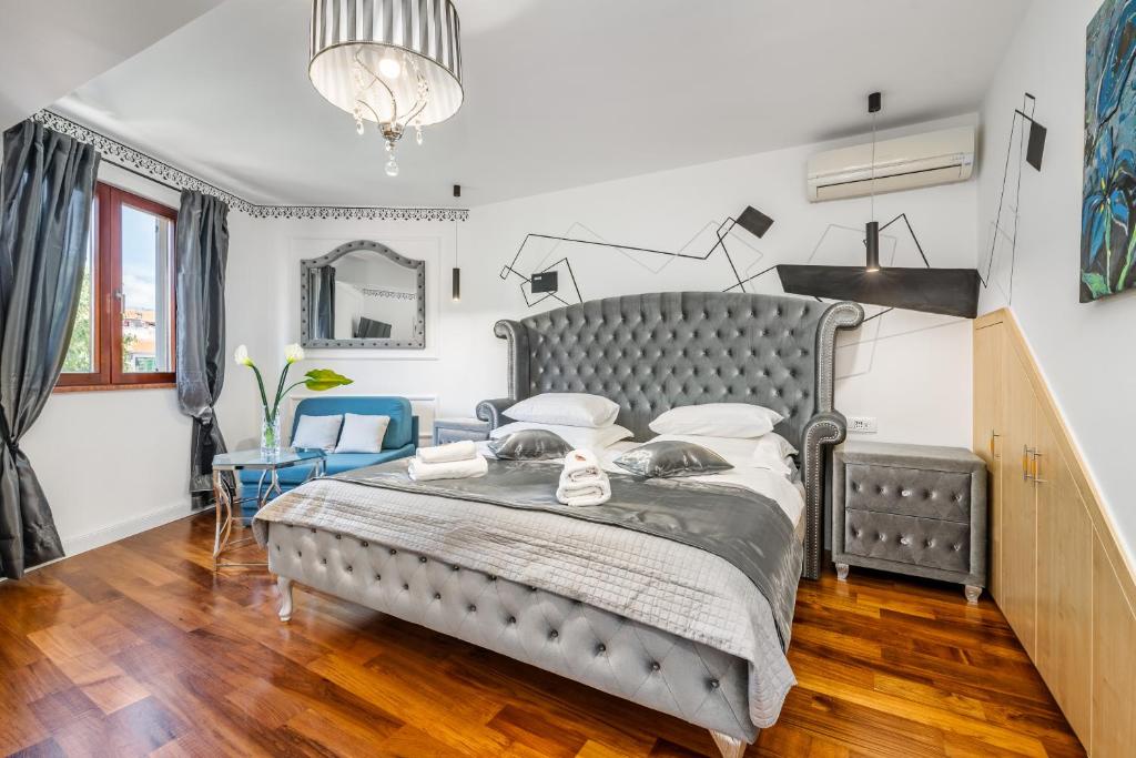 Otkrijte ljepote splitske Rive, prepustite se luksuzu i doživite nezaboravan boravak u Hotelu Galeria Valeria Downtown Seaside 4*!