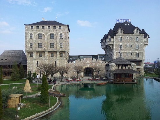 Doživite čaroliju dvodnevnog boravka u Etno selu Stanišići – mjestu gdje mir, priroda i tradicija stvaraju savršen sklad za odmor duše i tijela!