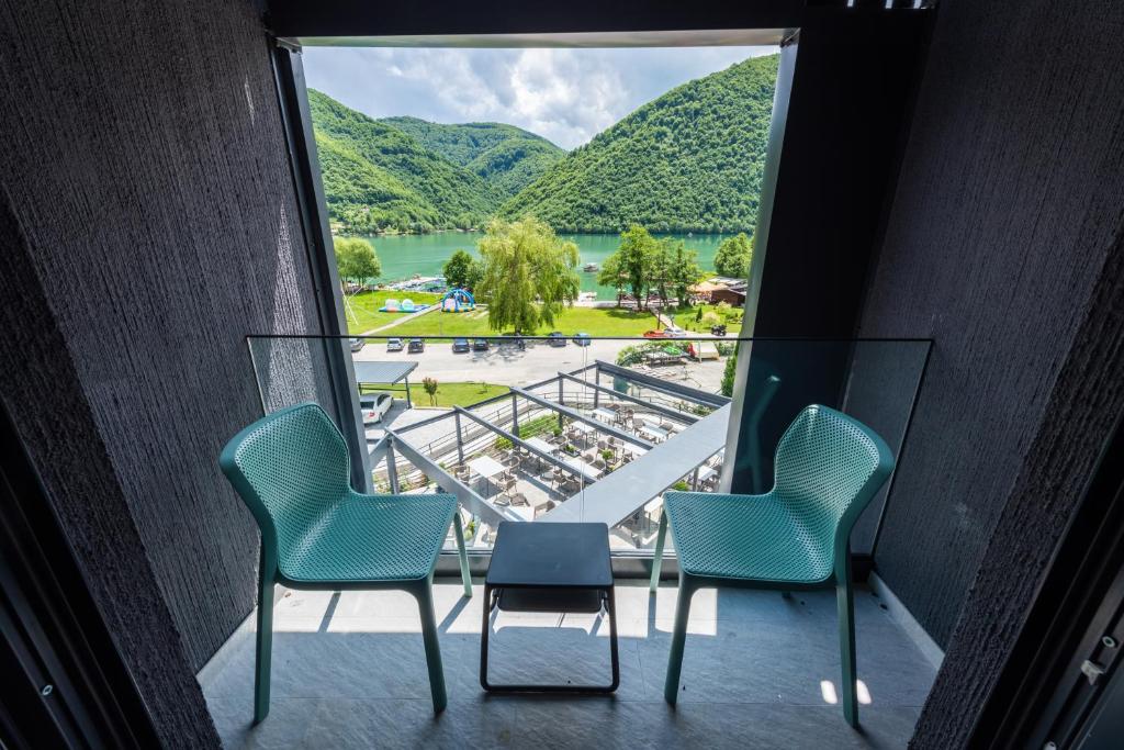 Doživite sklad prirode i odmora – Boravite u Hotelu Plivsko Jezero 3* i uživajte u bajkovitoj ljepoti Jajca i smaragdnog  jezera!