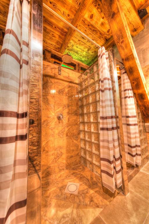 Doživite Turističko naselje Čardaci - mjesto gdje se priroda, mir i udobnost spajaju u nezaboravno iskustvo odmora!