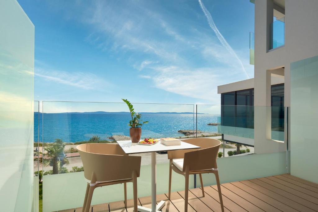 Hotel Amphora 4* – spoj luksuza, komfora i dalmatinske topline, savršen za miran i elegantan odmor u Splitu!