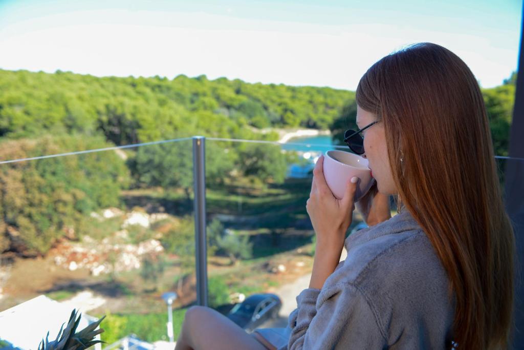 Uživajte u Medulinu – Premantura Resort 4* uz kvalitetnu hranu, lijep ambijent i čarobne staze Rta Kamenjak!