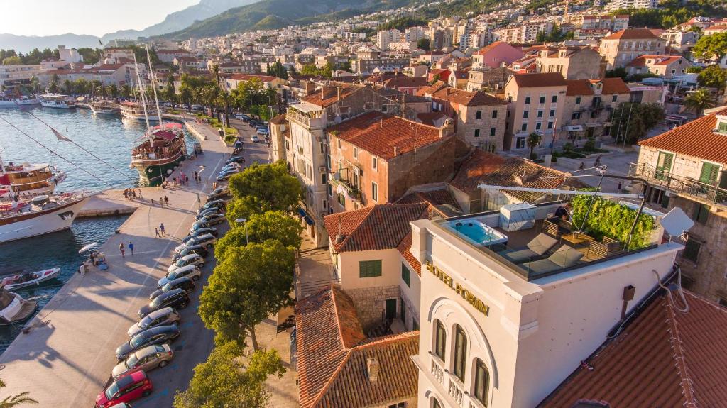 Heritage Hotel Porin 4* – savršen izbor za sve koji žele doživjeti Makarsku kroz spoj tradicije, elegancije i autentičnog dalmatinskog ambijenta!