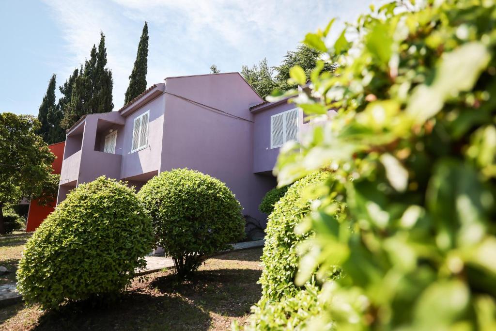 Apartmani Medena 4*, Seget Donji – uživajte u oazi mira gdje more i porodična sreća stvaraju nezaboravne uspomene!