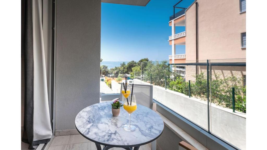 Makarska, more i miris Mediterana – priuštite sebi opuštajući odmor u Hotelu Mirjam 4* uz prekrasan ambijent, vrhunsku udobnost i nezaboravne trenutke!