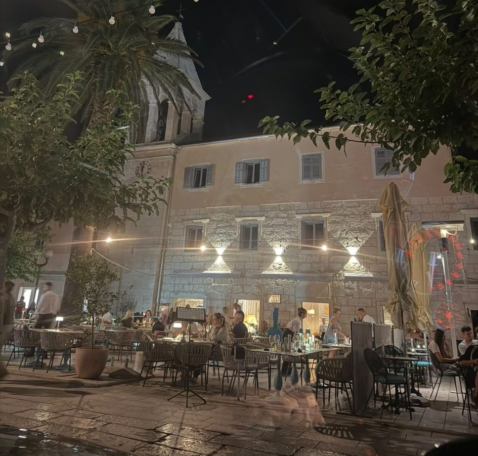 Spoj historije, elegancije i vrhunske udobnosti | Uživajte u odmoru uz more u Hotelu Heritage Casa Blanka 4* u Makarskoj!
