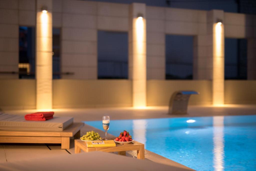 Stvorite nezaboravne porodične uspomene uz sunce, more i boravak u Hotelu Nestos 4* u prelijepom Omišu!