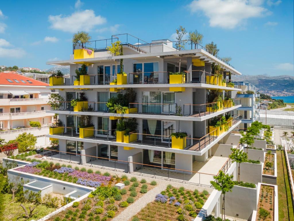 Doživite luksuz u Splitu – elegantni Amphora's Garden apartmani nude savršen odmor uz more!