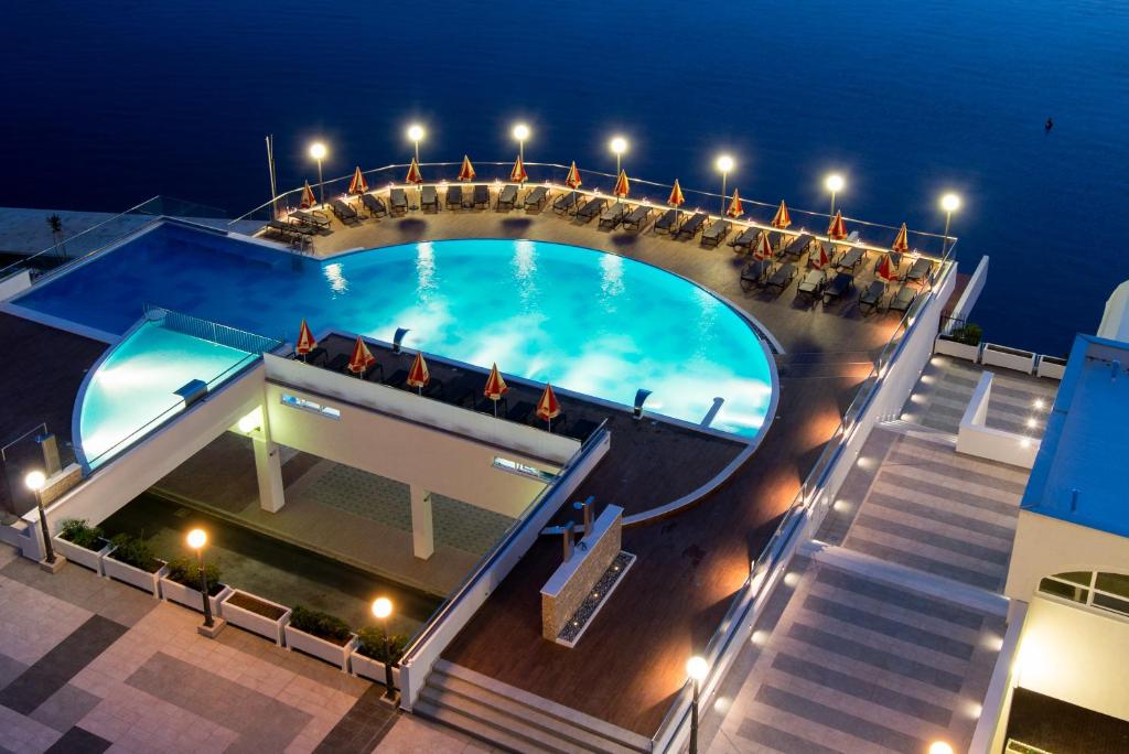 Spajamo ljepotu mora i udobnost odmora u Hotelu Sunce 4* smještenom na samoj obali Neuma!