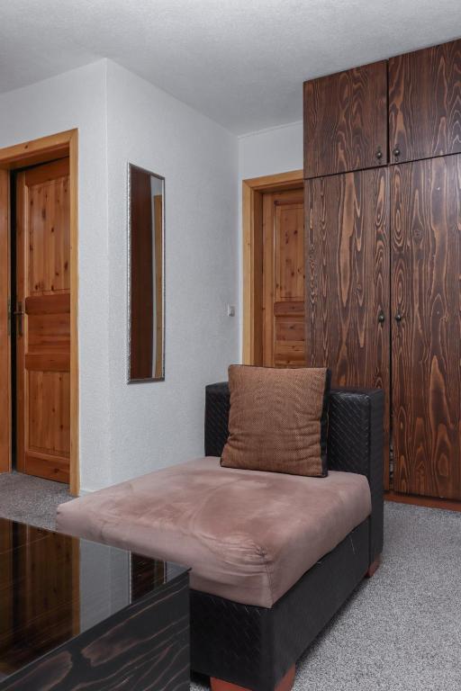 Zimska čarolija i potpuni užitak na Vlašiću uz luksuzan smještaj i svjež planinski zrak u Pansionu A&M!