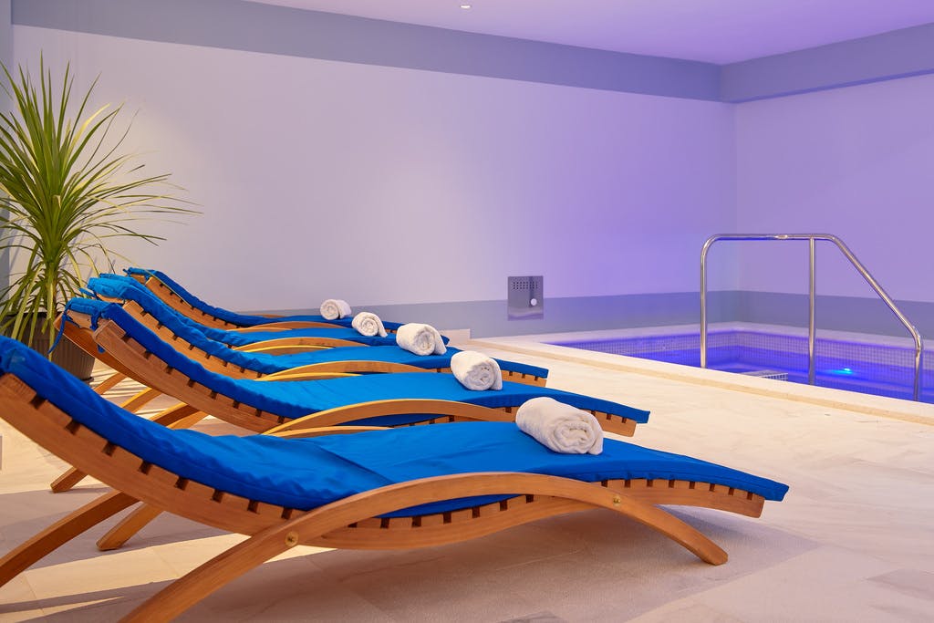 Nezaboravan bijeg u Split uz luksuz, udobnost i panoramski pogled na more – doživite vrhunski odmor u elegantnom Hotelu Cvita 4*!