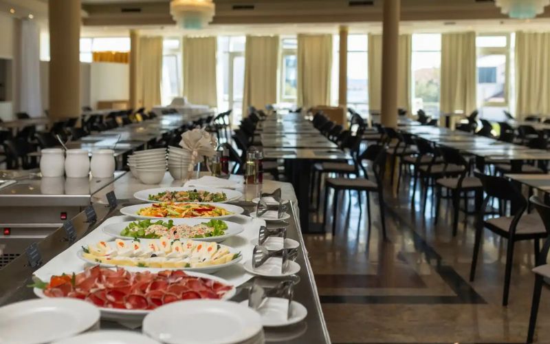 Uživajte u čarima Vodica uz more i priuštite sebi nezaboravan porodični odmor u Hotelu Punta 4* uz ALL INCLUSIVE LIGHT uslugu i posebne trenutke za pamćenje!