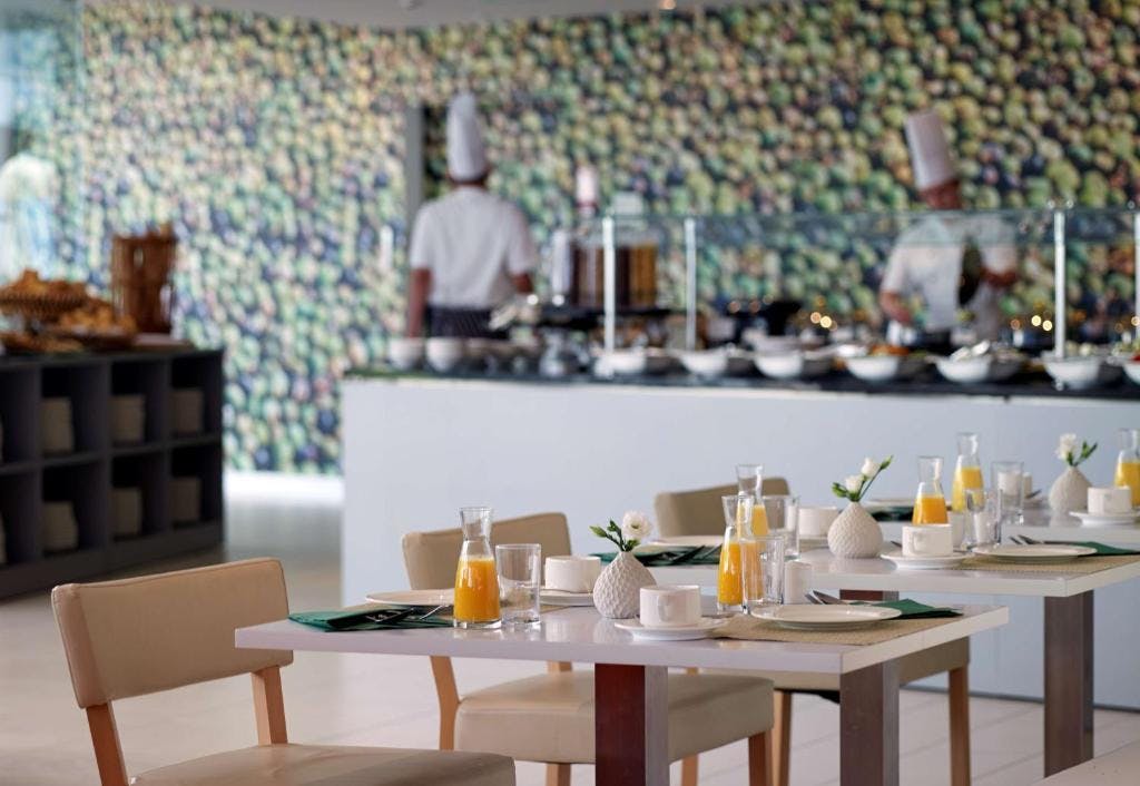 Radisson Blu Resort Split 5* – uživajte u vrhunskom luksuzu, raskošnom Wellness & Spa doživljaju i savršenom spoju elegancije, udobnosti i potpunog opuštanja!