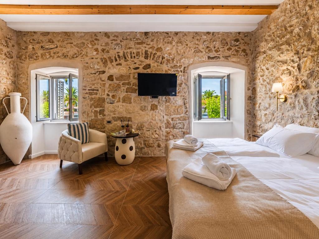 Spoj historije, elegancije i vrhunske udobnosti | Uživajte u odmoru uz more u Hotelu Heritage Casa Blanka 4* u Makarskoj!