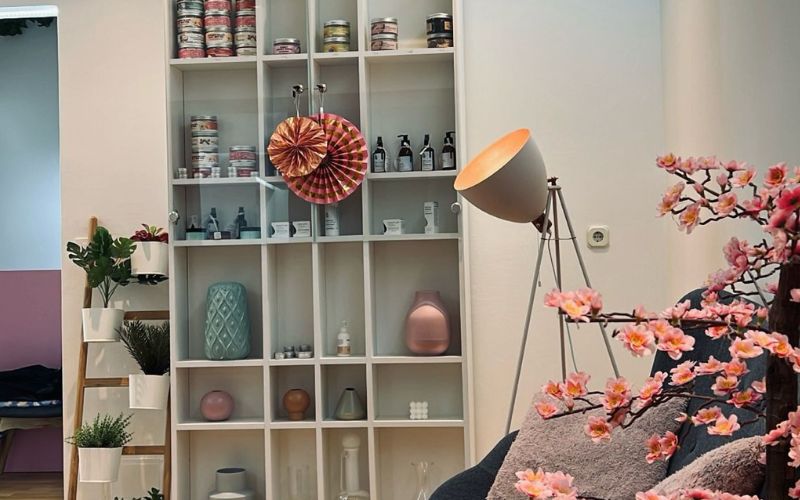 Kraljevski RELAX piling 3 u 1 – priuštite sebi trenutke opuštanja uz luksuzni ritual koji njeguje tijelo, oslobađa od stresa i vraća osjećaj ravnoteže u Spaology Body Bar-u!