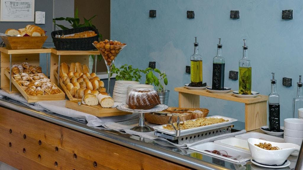 Hotel Uvala 4*, Dubrovnik – otkrijte čari luksuznog odmora uz predivne jadranske pejzaže, vrhunsku udobnost i autentični mediteranski ugođaj!