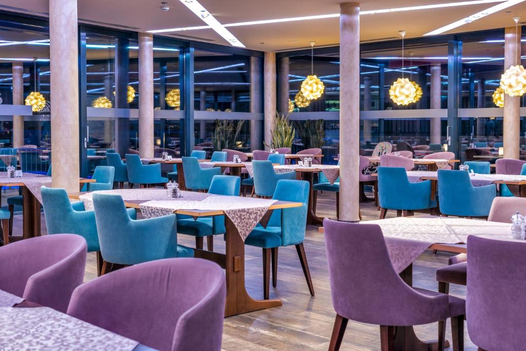 Odmor za prvomajske praznike – idealan bijeg uz more i opuštanje u mediteranskom ambijentu Hotela Plaža Duće 4*!