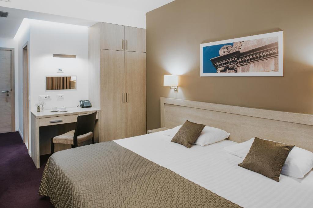 Dubrovnik u svom najljepšem izdanju – istražite historijski biser Jadrana i upotpunite svoj odmor boravkom u Hotelu Adria 4*!