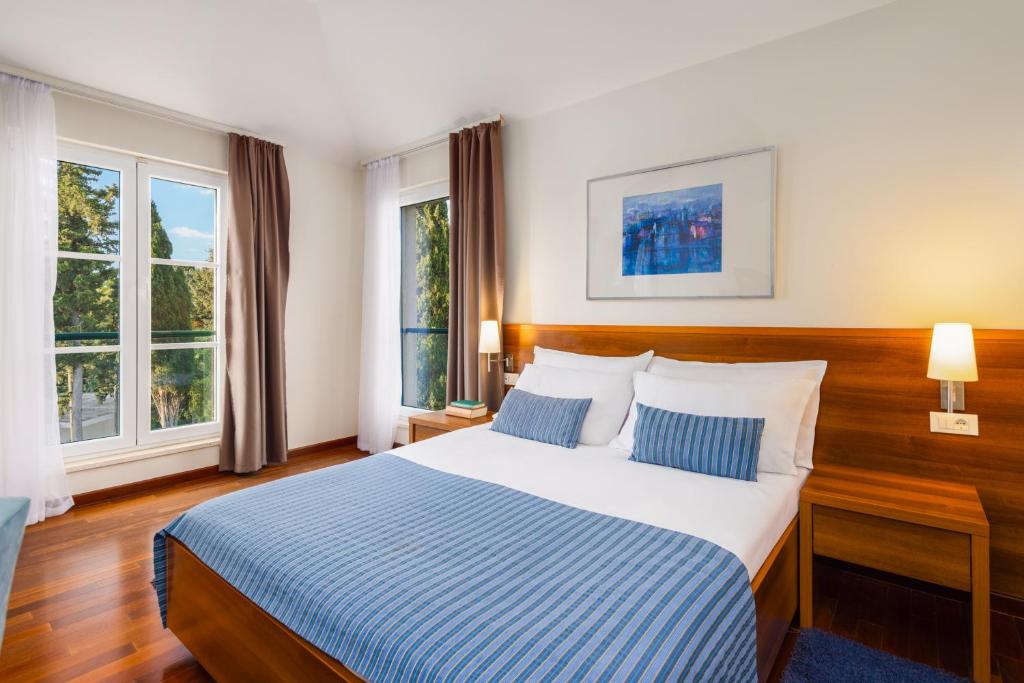Brač, borova šuma i morski pejzaž koji smiruje – Aminess Vival Velaris Resort 4* savršeno mjesto za opuštajući odmor!