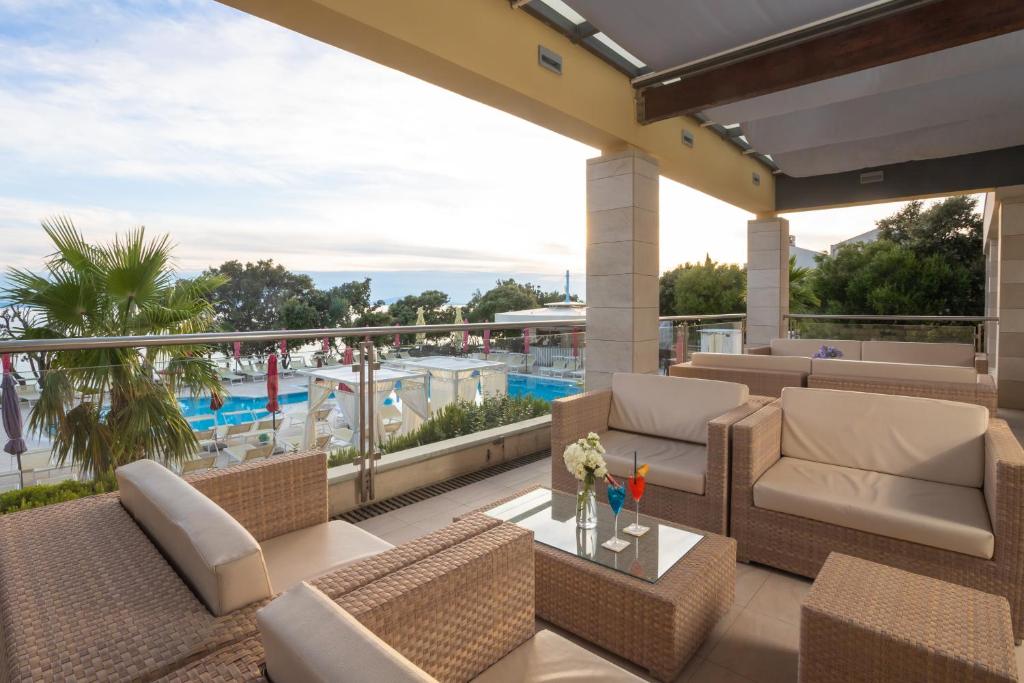 Otkrijte čari Paga | Uživajte u odmoru uz All Inclusive uslugu, moderan komfor i vrhunsku udobnost u Hotelu La Luna 4*!