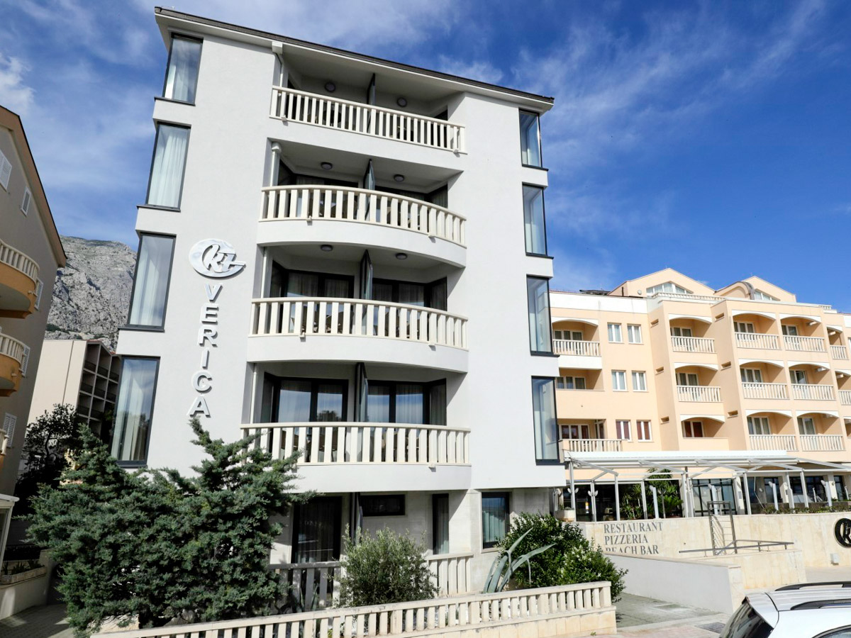 Villa Verica 4* | Prepustite se ljepotama Baške Vode i boravite u apartmanima koji nude potpuni komfor i čarobnu atmosferu!