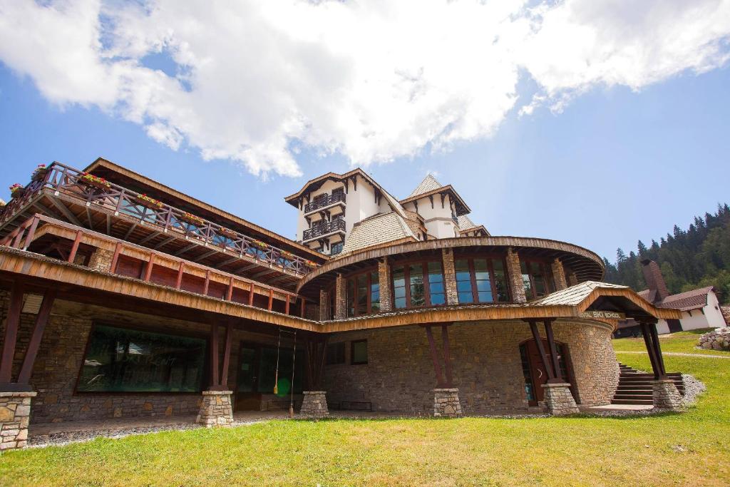 Jahorina u svom najljepšem izdanju – uživajte u udobnosti, miru i nezaboravnom planinskom odmoru u Hotelu Termag 4*!