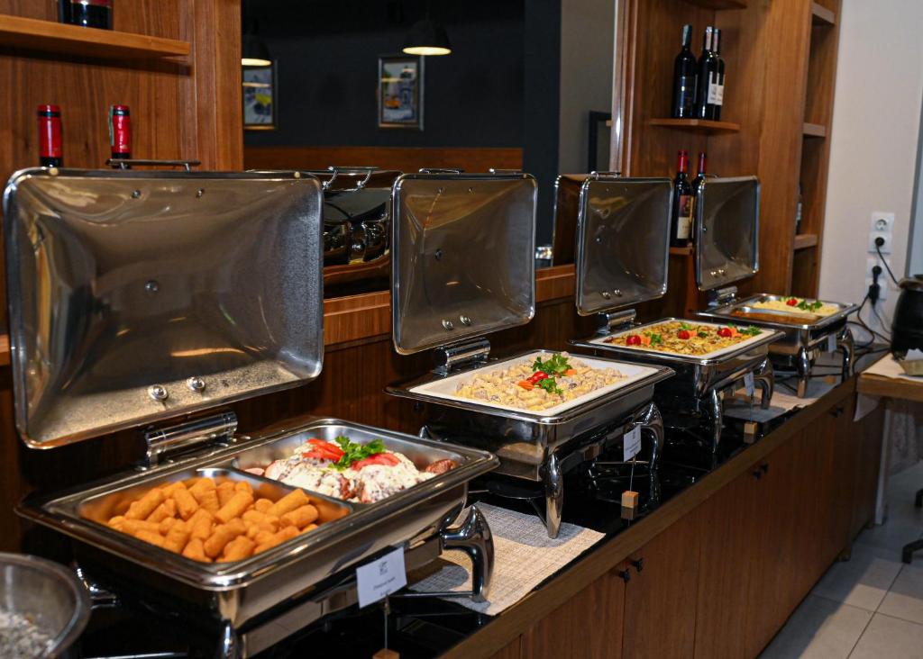 Uživajte u odmoru gdje se vrhunski komfor, bezvremenska elegancija i toplina Banja Luke stapaju u jedinstveno luksuzno iskustvo – Hotel Jelena 4*!