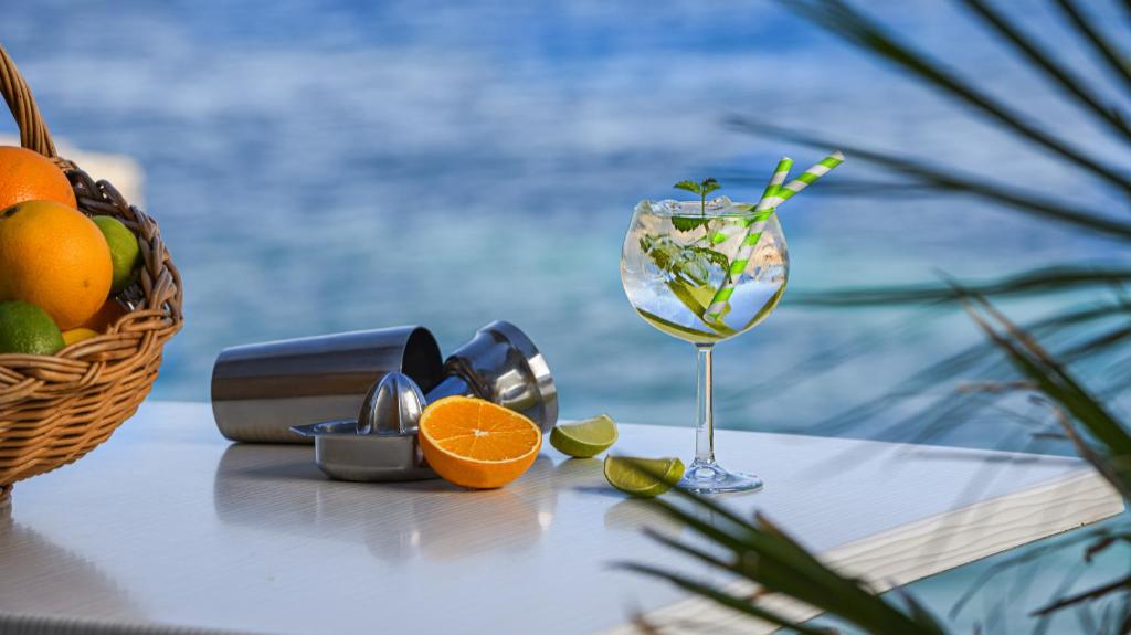 Hotel Splendid 3*, Dubrovnik | Tiha mediteranska oaza mira na samoj obali kristalno čistog mora, s pogledom na nezaboravne zalaske sunca!