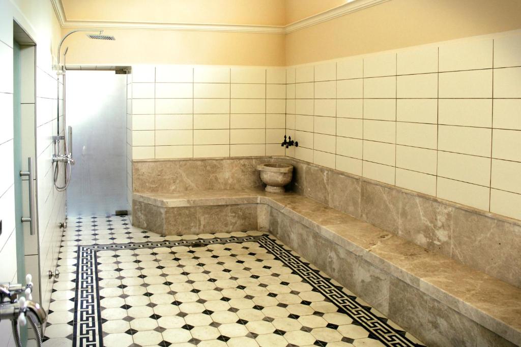 ISA BEGOV HAMAM by EGE | Prostor ispunjen suptilnom raskoši, gdje tišina postaje luksuz, a toplina oplemenjuje svaki trenutak!