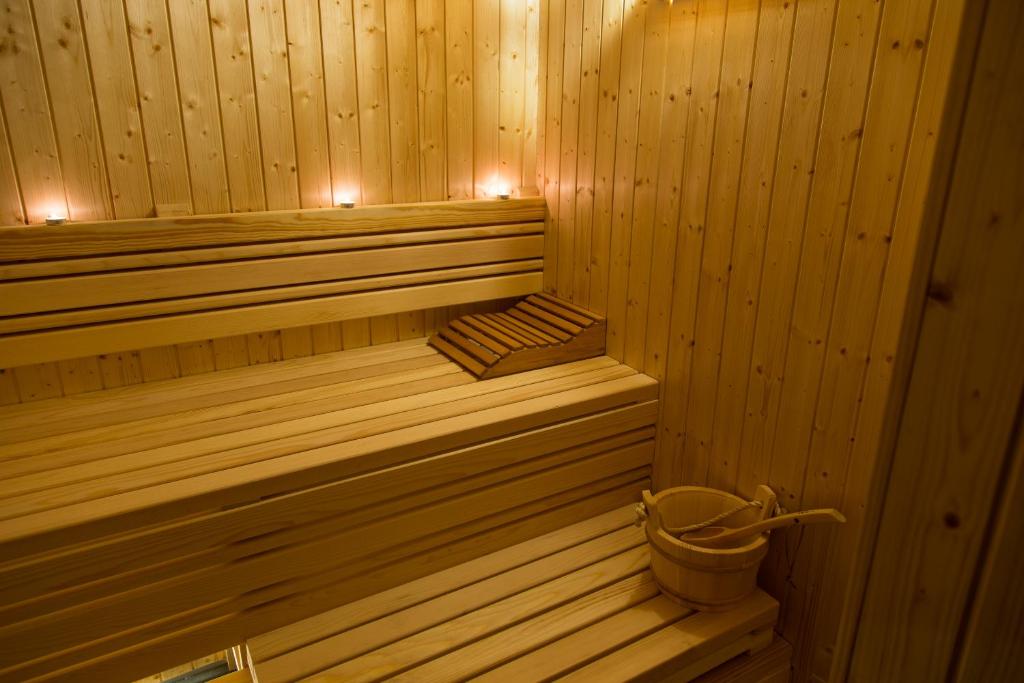 Uživajte u odmoru gdje se vrhunski komfor, bezvremenska elegancija i toplina Banja Luke stapaju u jedinstveno luksuzno iskustvo – Hotel Jelena 4*!