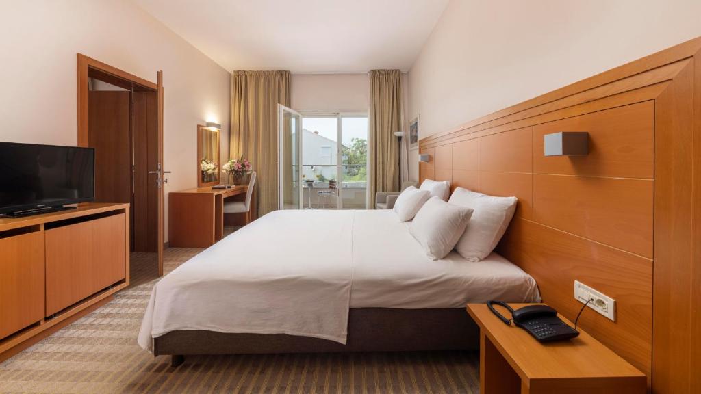 Otkrijte čari Paga | Uživajte u odmoru uz All Inclusive uslugu, moderan komfor i vrhunsku udobnost u Hotelu La Luna 4*!