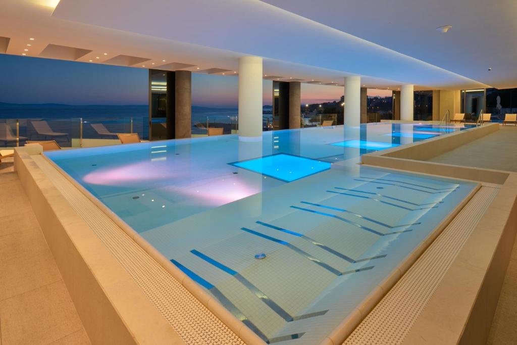 Otkrijte čari boravka u Hotelu Amphora 4*, gdje se elegancija, udobnost i mediteranski šarm spajaju u jedinstven doživljaj Splita!