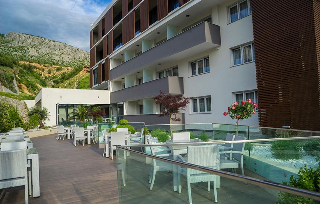 Otkrijte toplinu luksuza i posebne trenutke relaksacije koji hladne zimske dane pretvara u savršen odmor u Eden Hotel & Spa 4*, Mostar!