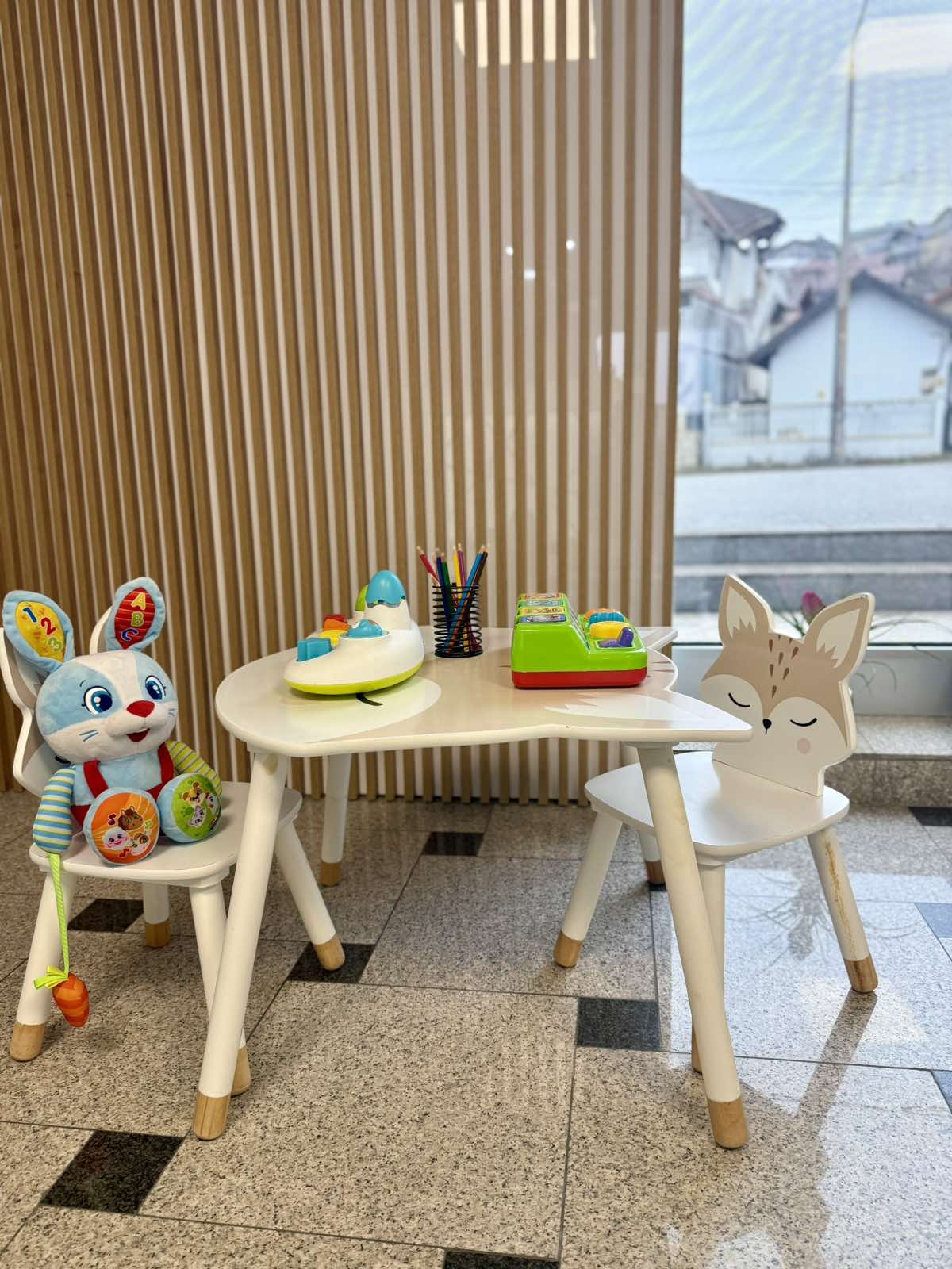 Privatni medicinsko-biohemijski laboratorij MOJ LAB – Internistički paket s hormonima štitne žlijezde za preciznu procjenu i kontrolu funkcije organizma!